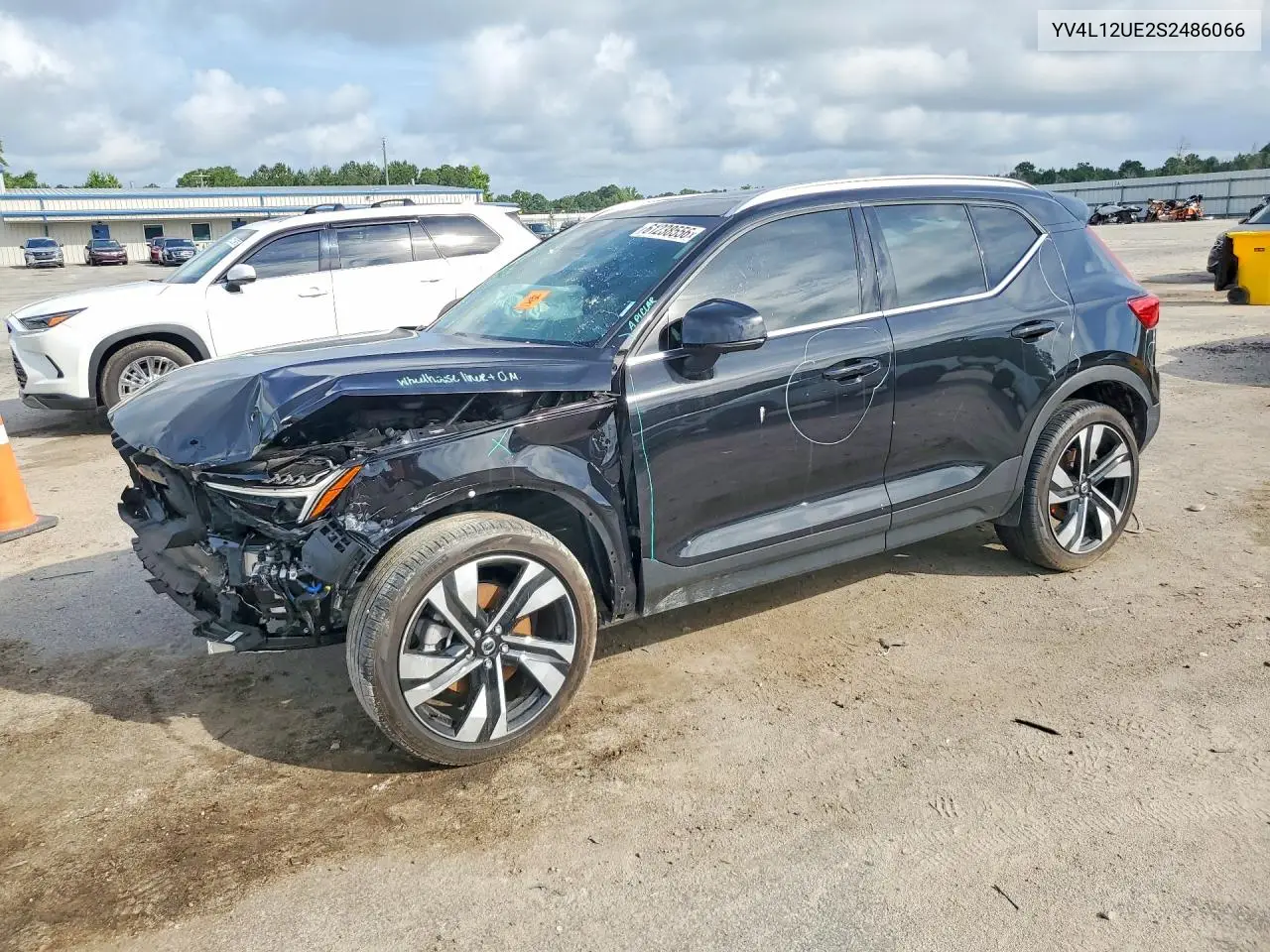 2025 Volvo Xc40 Plus VIN: YV4L12UE2S2486066 Lot: 61238556