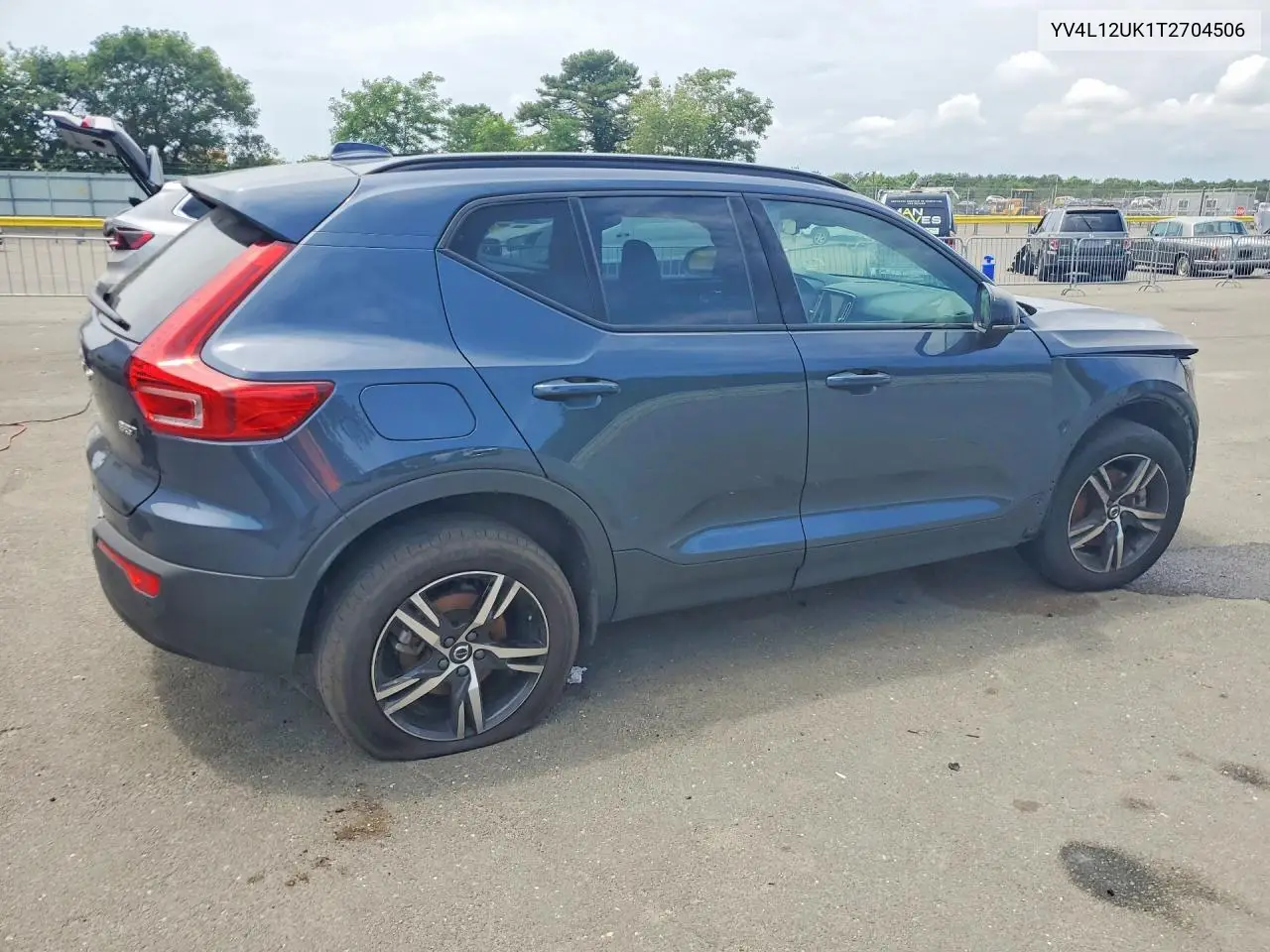 2026 Volvo Xc40 Core VIN: YV4L12UK1T2704506 Lot: 60298136