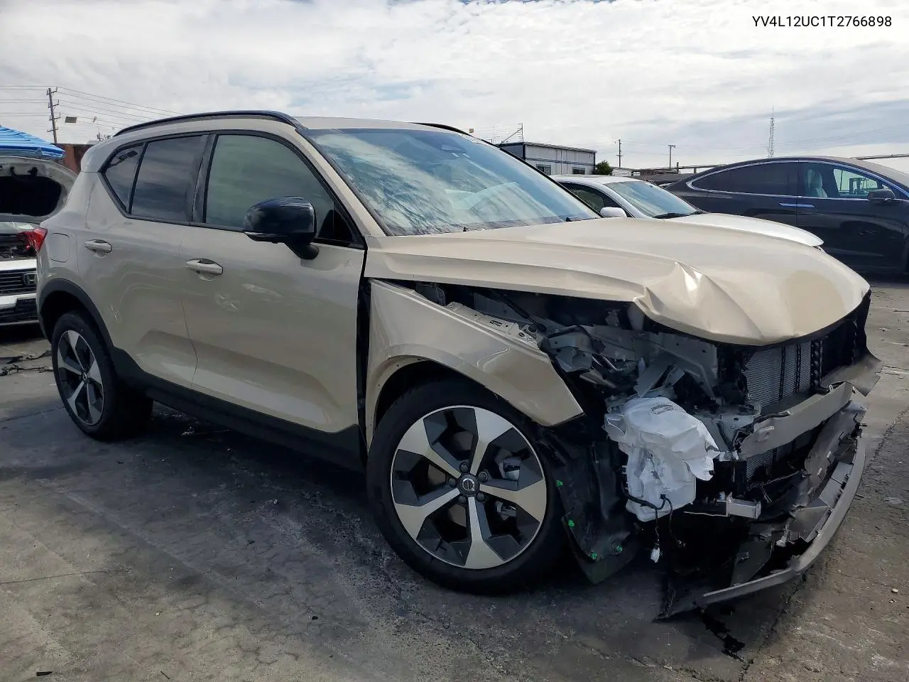 2026 Volvo Xc40 Plus VIN: YV4L12UC1T2766898 Lot: 61939556