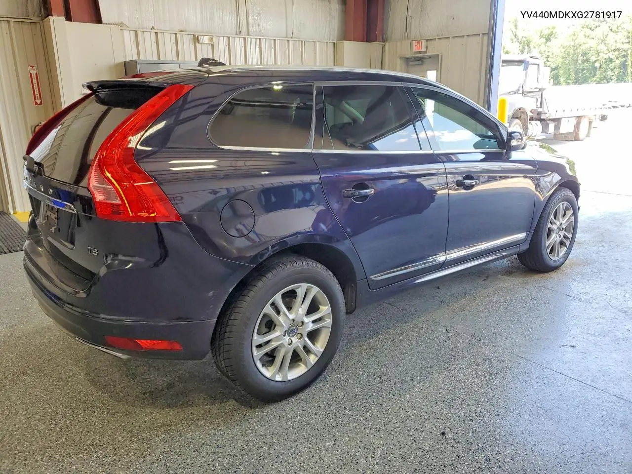 2016 Volvo Xc60 T5 Premier VIN: YV440MDKXG2781917 Lot: 61534756