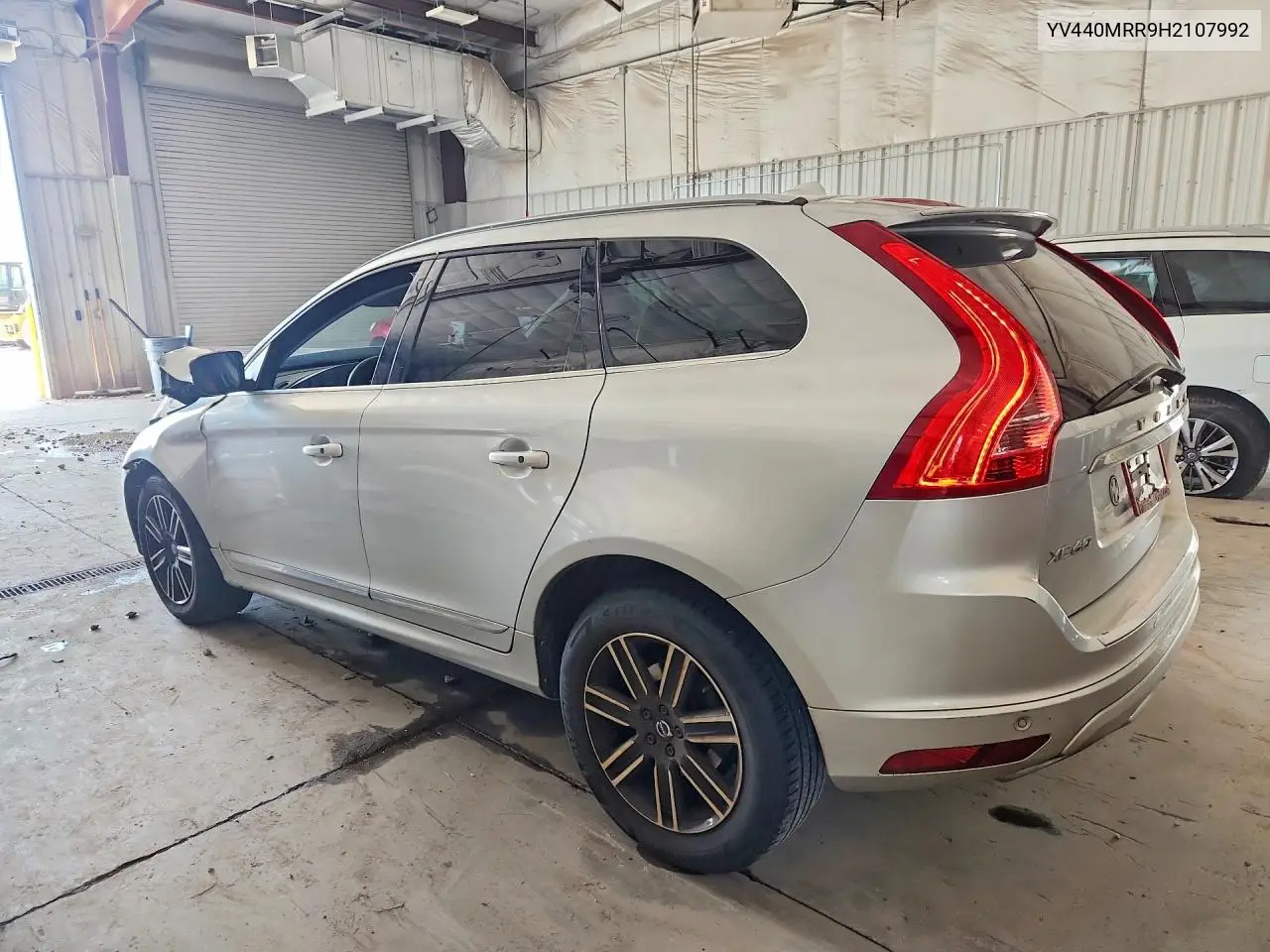 2017 Volvo Xc60 T5 Dynamic VIN: YV440MRR9H2107992 Lot: 59678806