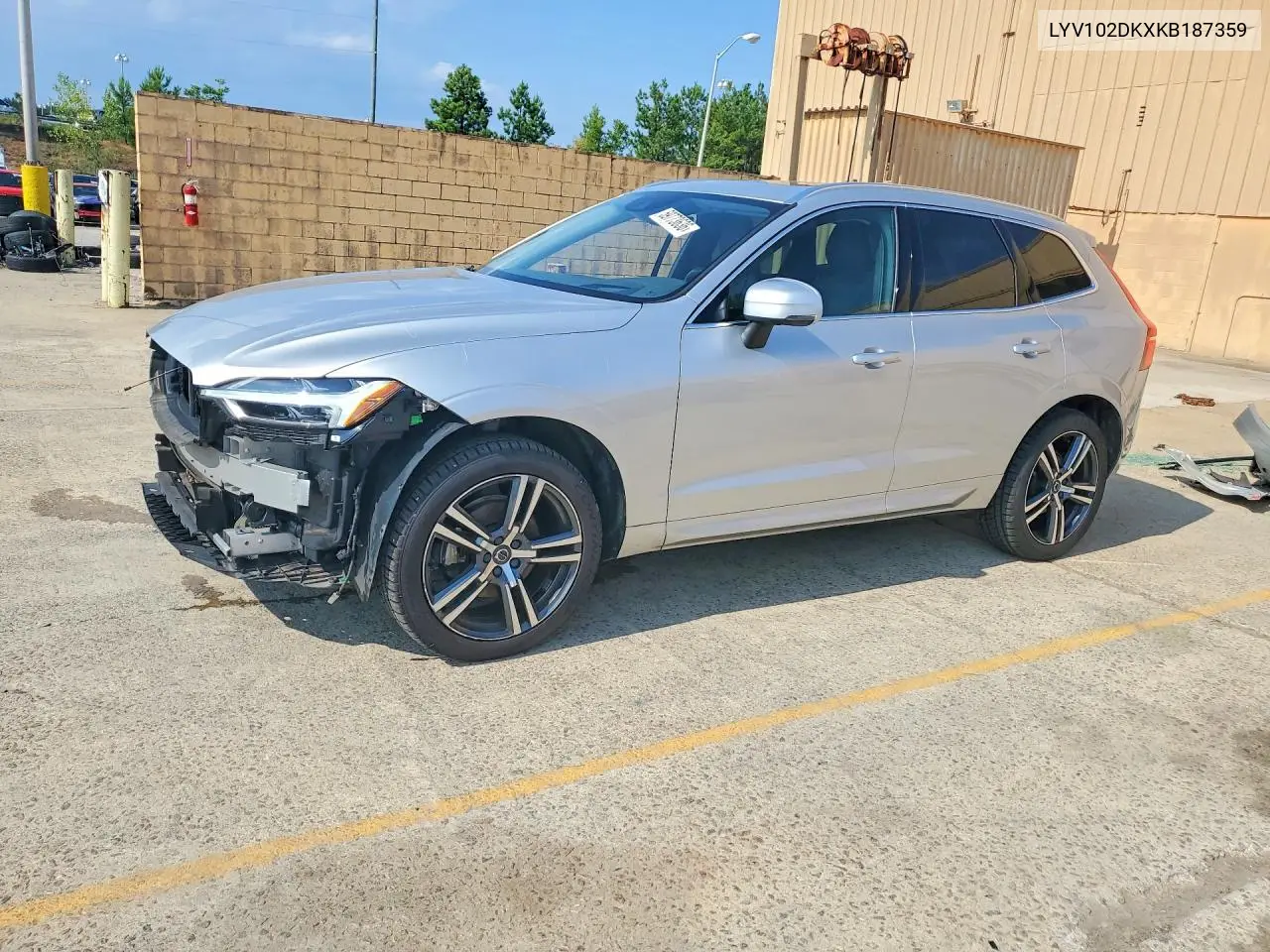 2019 Volvo Xc60 T5 Momentum VIN: LYV102DKXKB187359 Lot: 59773636