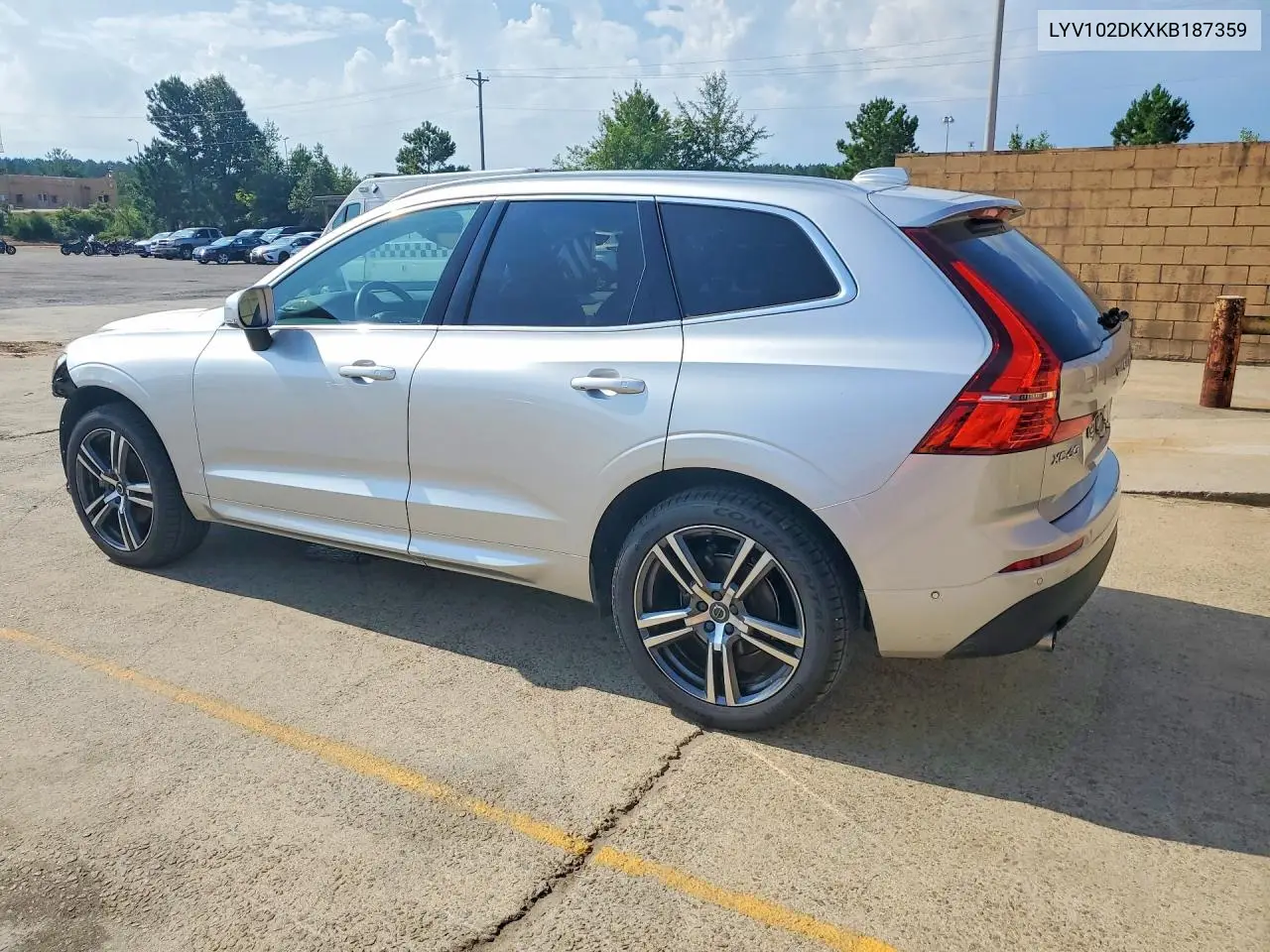 2019 Volvo Xc60 T5 Momentum VIN: LYV102DKXKB187359 Lot: 59773636