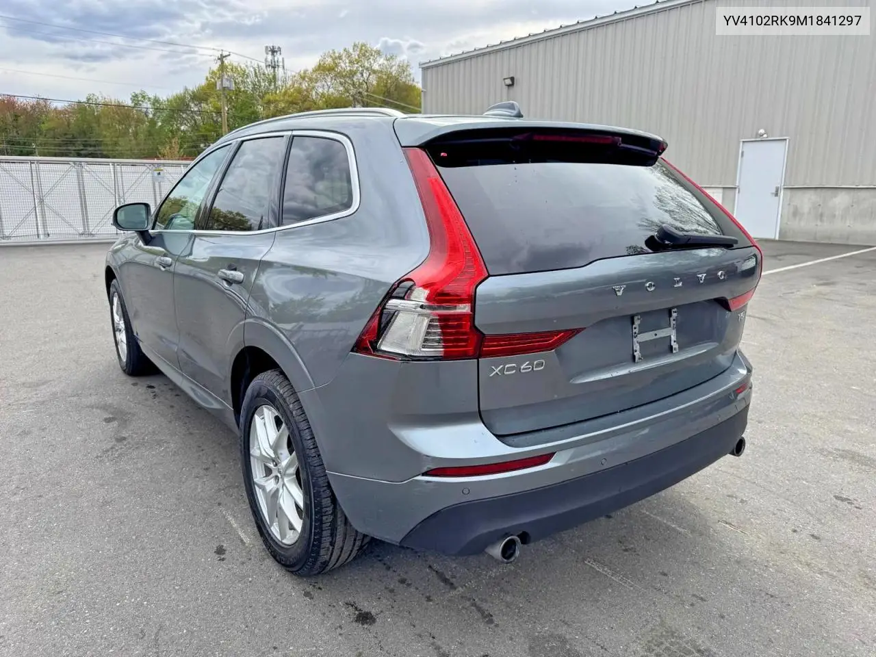 2021 Volvo Xc60 T5 Momentum VIN: YV4102RK9M1841297 Lot: 53568566