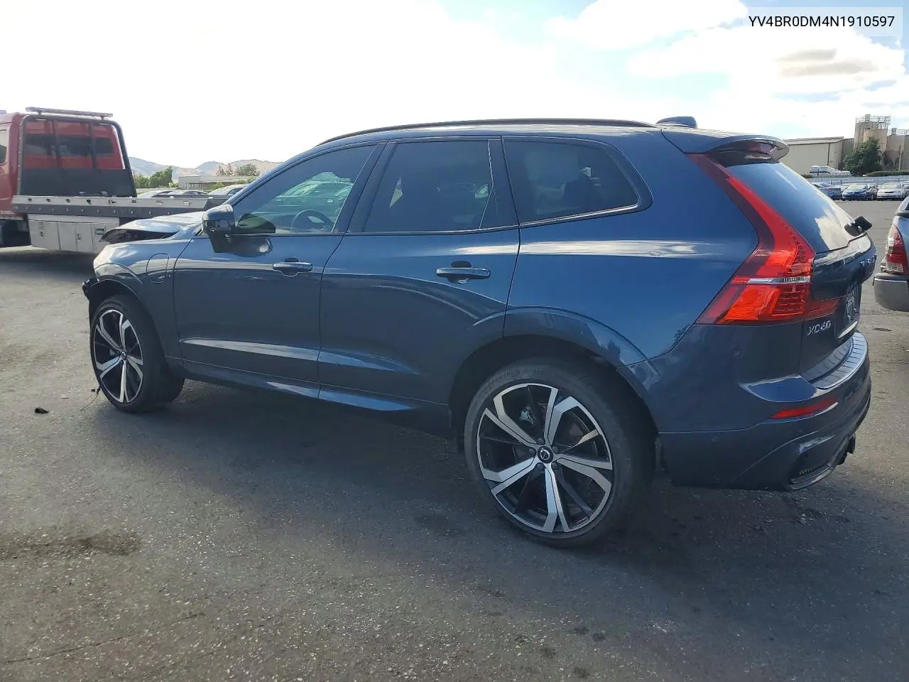 2022 Volvo Xc60 T8 Recharge R-Design VIN: YV4BR0DM4N1910597 Lot: 55992026
