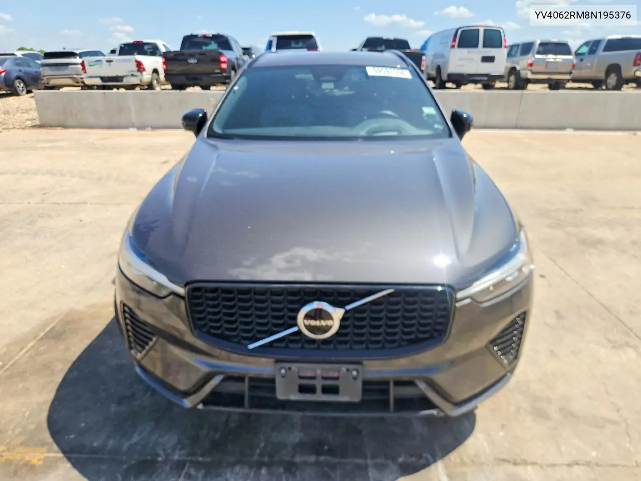2022 Volvo Xc60 B6 R-Design VIN: YV4062RM8N1953876 Lot: 59592556