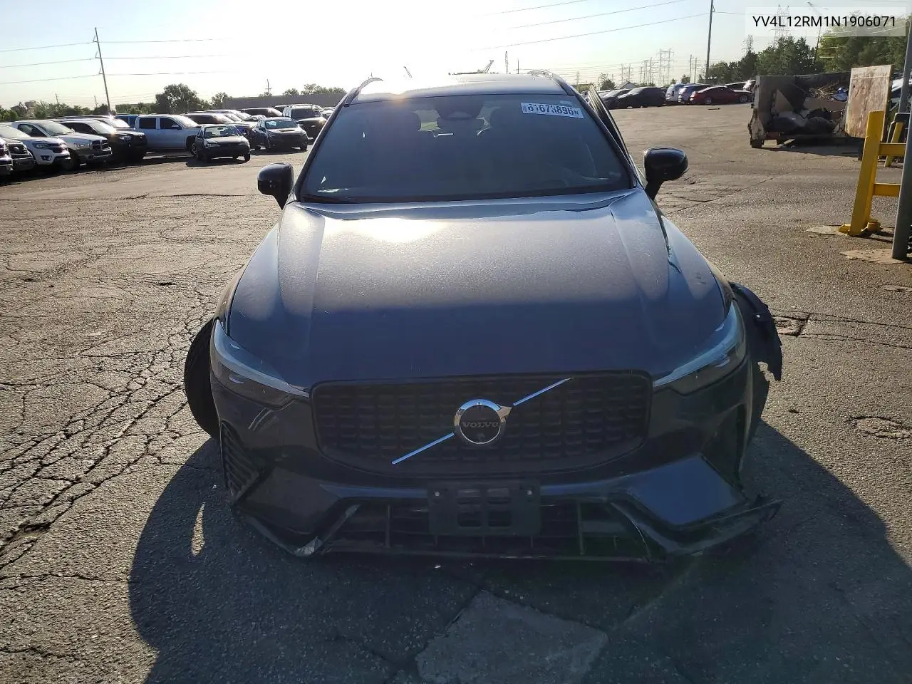 2022 Volvo Xc60 B5 R-Design VIN: YV4L12RM1N1906071 Lot: 61673896