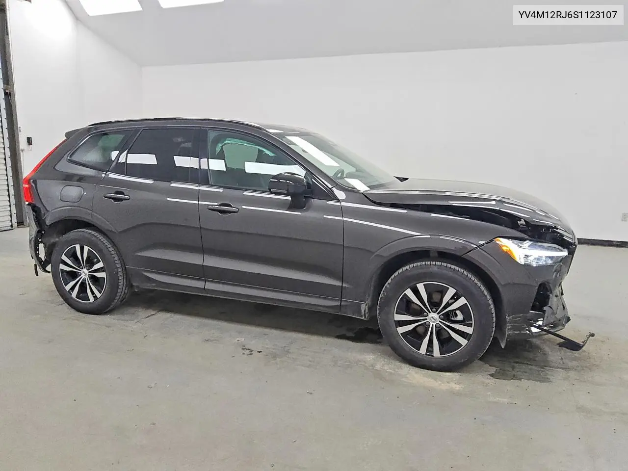 2025 Volvo Xc60 Core VIN: YV4M12RJ6S1123107 Lot: 77563265