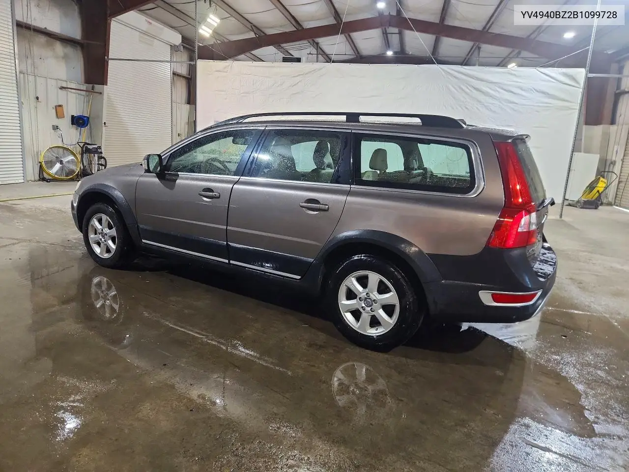 2011 Volvo Xc70 3.2 VIN: YV4940BZ2B1099728 Lot: 85610145