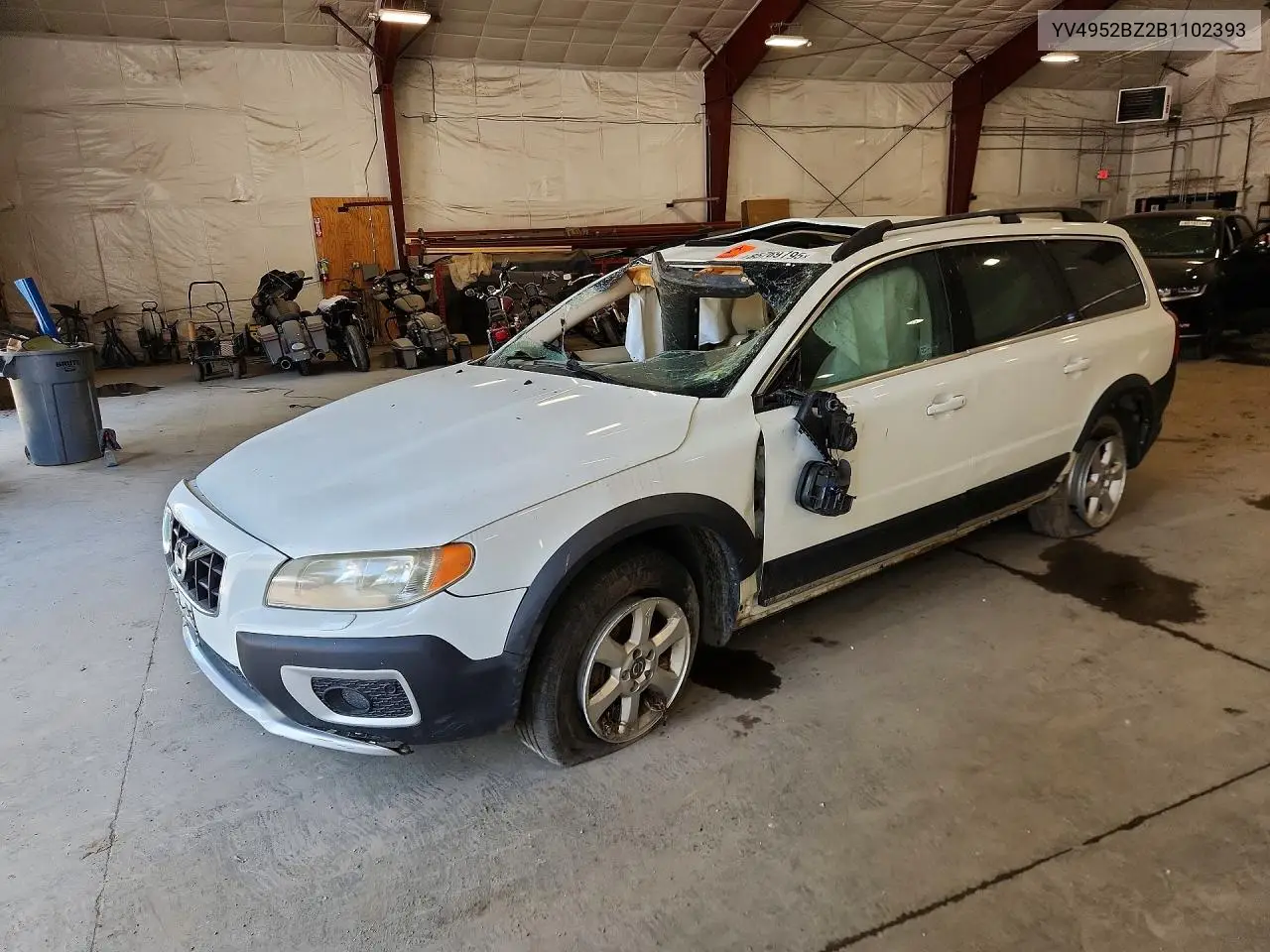 2011 Volvo Xc70 3.2 VIN: YV4952BZ2B1102393 Lot: 85769795