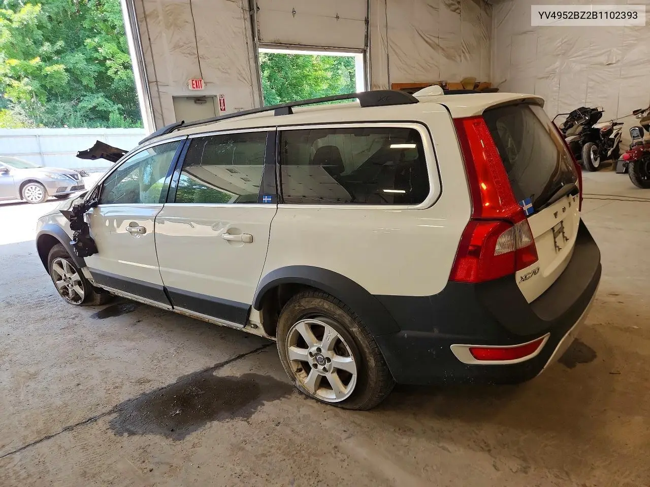 2011 Volvo Xc70 3.2 VIN: YV4952BZ2B1102393 Lot: 85769795