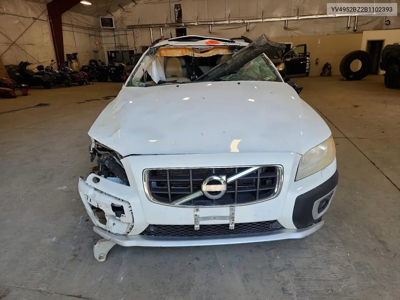 2011 Volvo Xc70 3.2 VIN: YV4952BZ2B1102393 Lot: 85769795