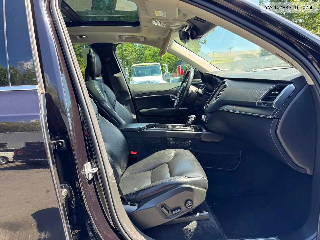 2020 Volvo Xc90 T5 Momentum VIN: YV4102PK3L1610250 Lot: 62202136