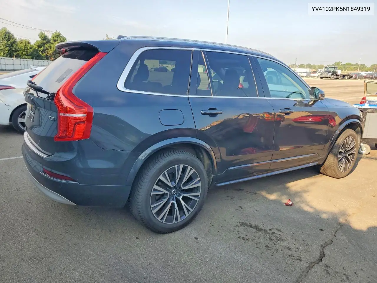 2022 Volvo Xc90 T5 Momentum VIN: YV4102PK5N1849319 Lot: 60045526