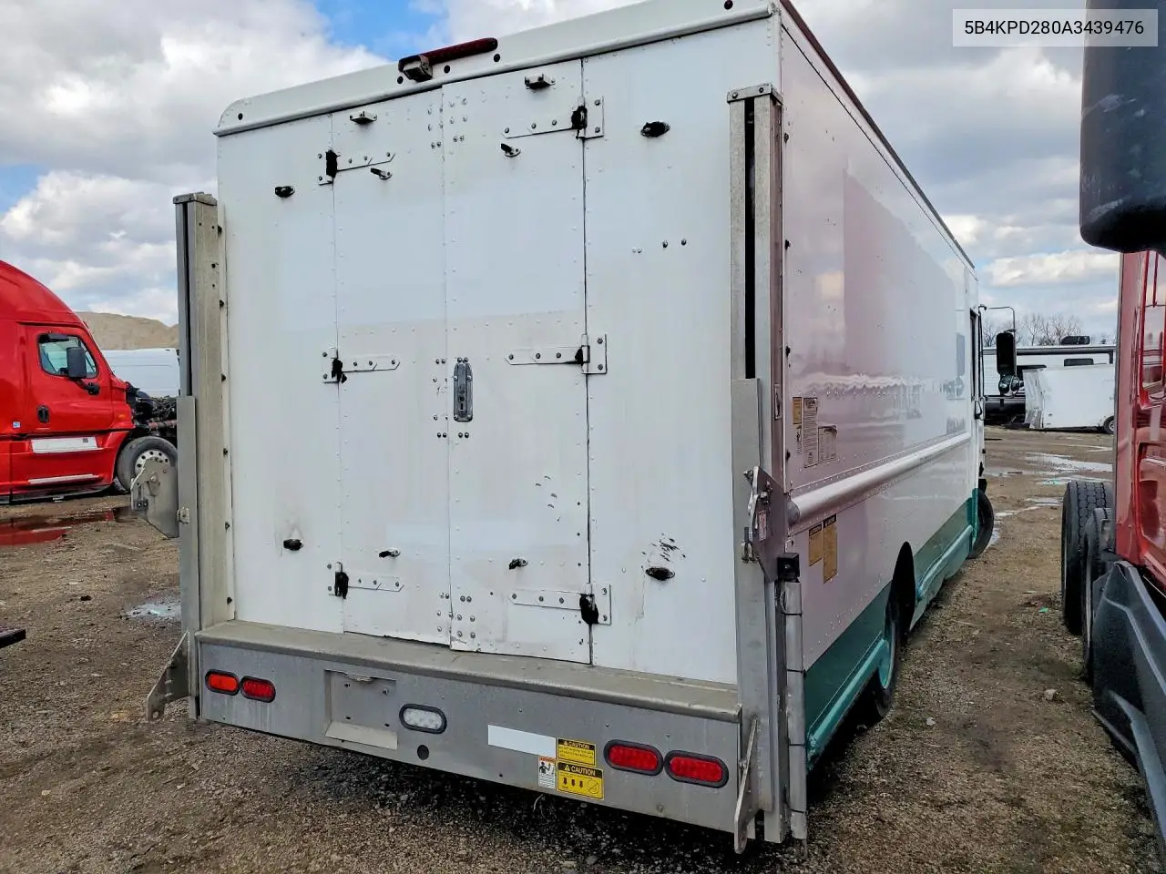 2010 Workhorse W42 Delivery Truck VIN: 5B4KPD280A3439476 Lot: 46947326