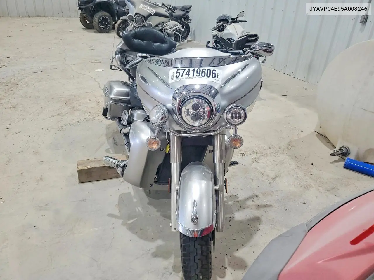 2005 Yamaha Xvz13 Tf VIN: JYAVP04E95A008246 Lot: 57419606