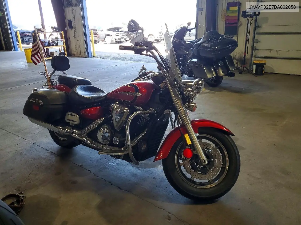 2013 Yamaha Xvs1300 Ct VIN: JYAVP32E7DA002058 Lot: 57602576