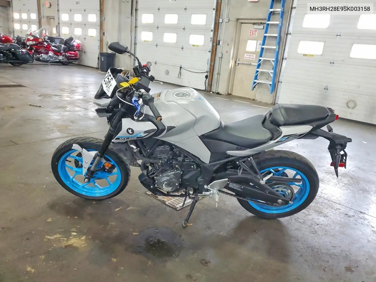 2025 Yamaha Mtn320 A VIN: MH3RH28E9SK003158 Lot: 60993256