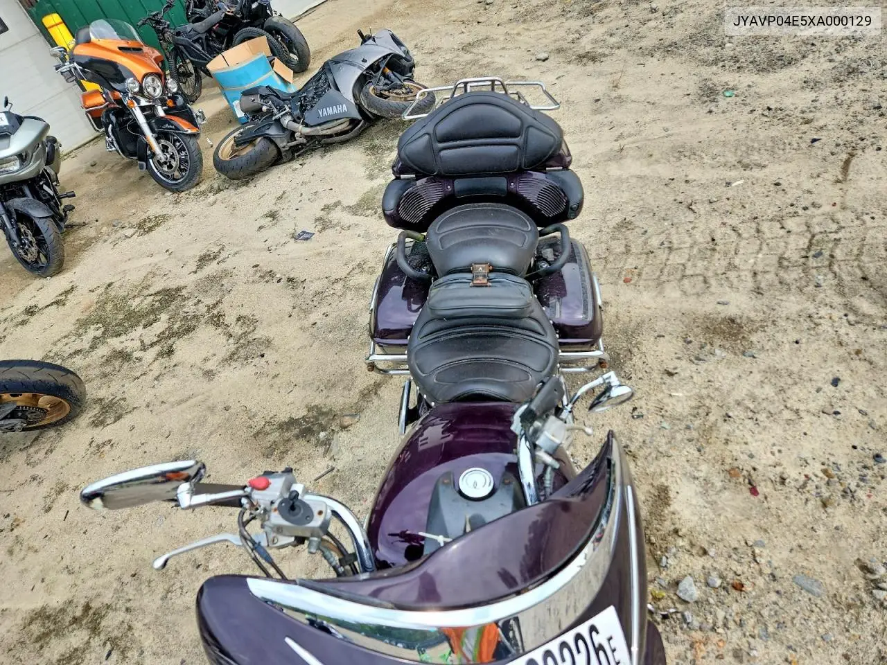 1999 Yamaha Xvz13 Tf VIN: JYAVP04E5XA000129 Lot: 61023226