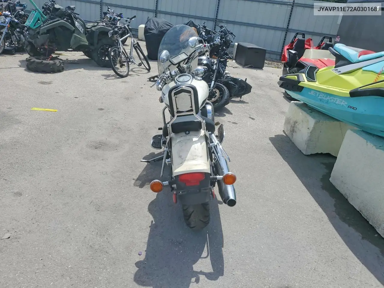 2002 Yamaha Xvs1100 A VIN: JYAVP11E72A030168 Lot: 60358836