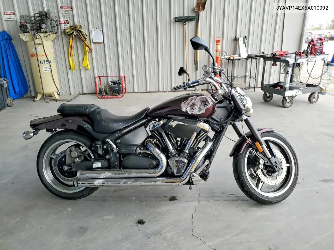 2005 Yamaha Xv1700 Pc VIN: JYAVP14EX5A010092 Lot: 51830296