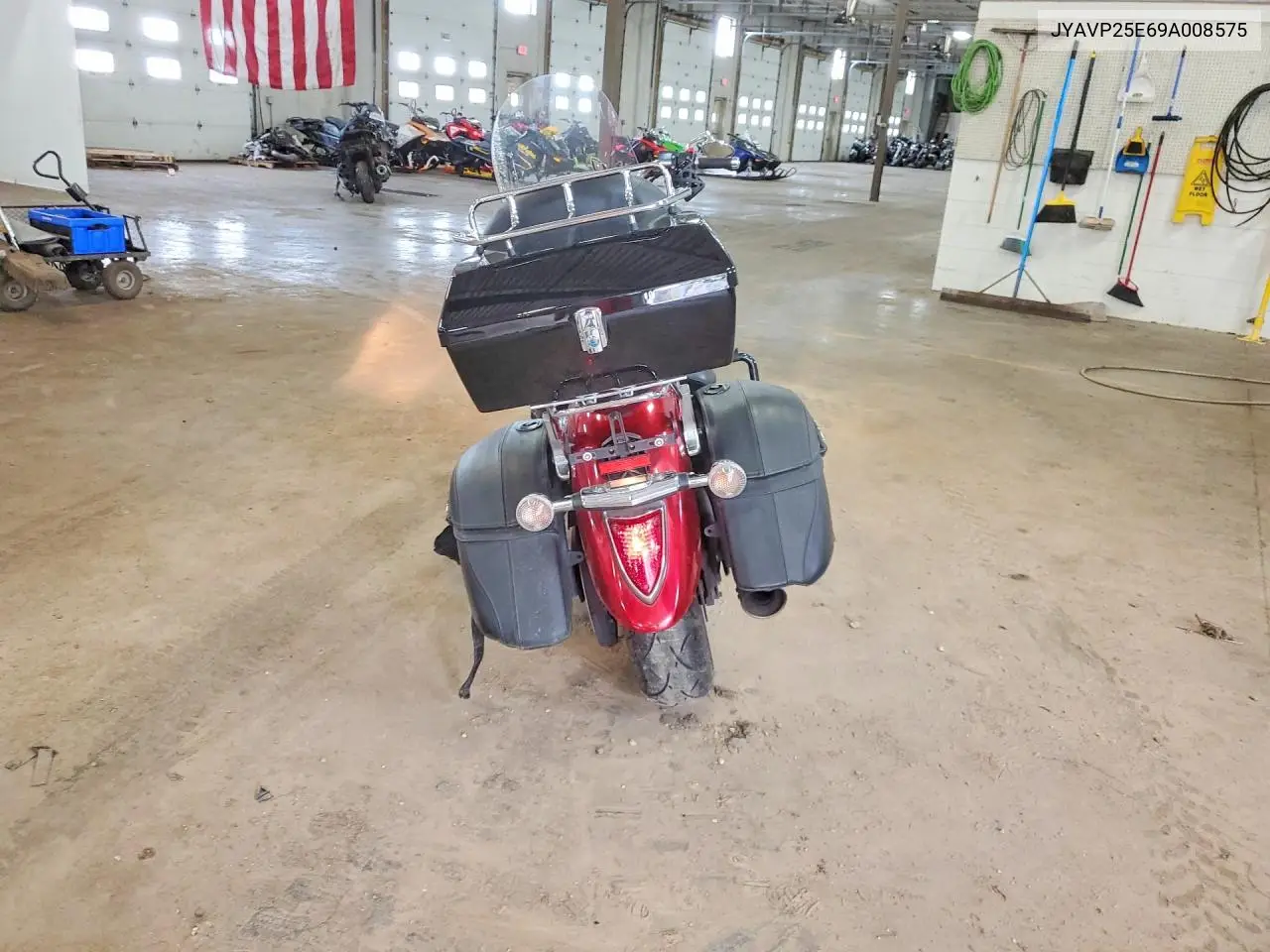 2009 Yamaha Xvs1300 Ct VIN: JYAVP25E69A008575 Lot: 56239316