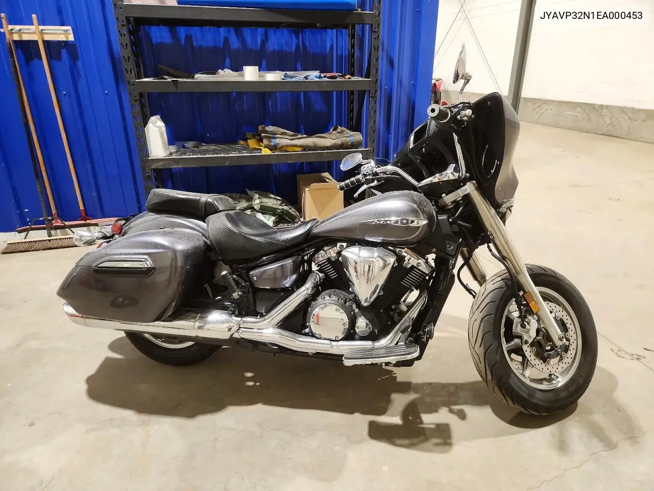 2014 Yamaha Xvs1300 Ct VIN: JYAVP32N1EA000453 Lot: 49869786