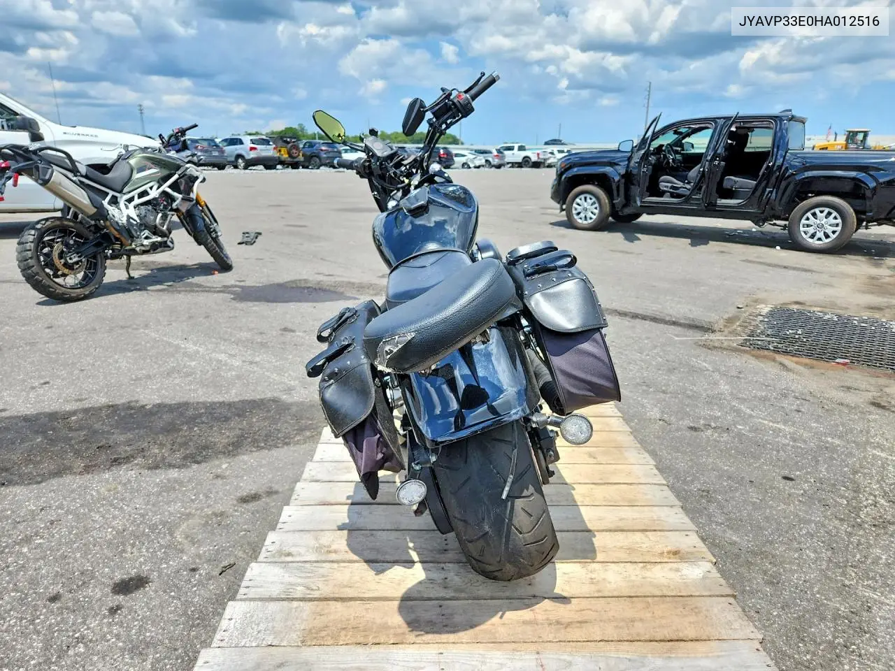 2017 Yamaha Xvs1300 Cu VIN: JYAVP33E0HA012516 Lot: 61547836