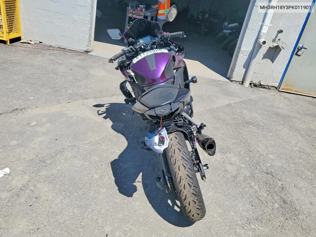 2023 Yamaha Yzfr3 A VIN: MH3RH18Y3PK011901 Lot: 61172326