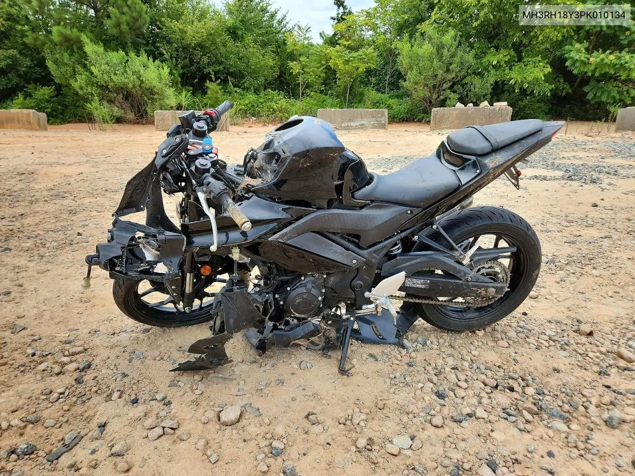 2023 Yamaha Yzfr3 A VIN: MH3RH18Y3PK010134 Lot: 62105606