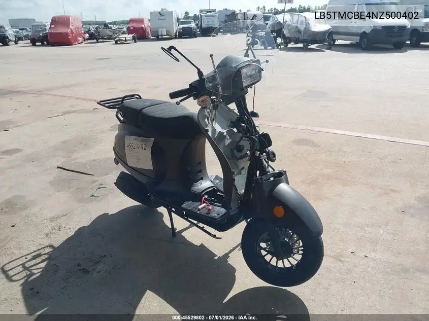 LB5TMCBE4NZ500402 2022 Fosti Scooter150
