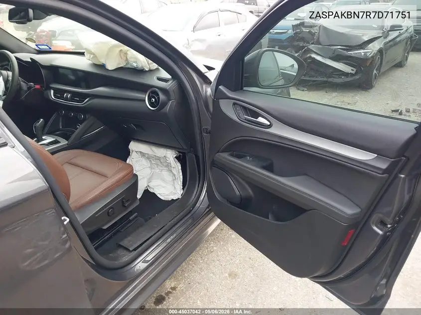 2024 Alfa Romeo Stelvio Ti Awd VIN: ZASPAKBN7R7D71751 Lot: 45037042