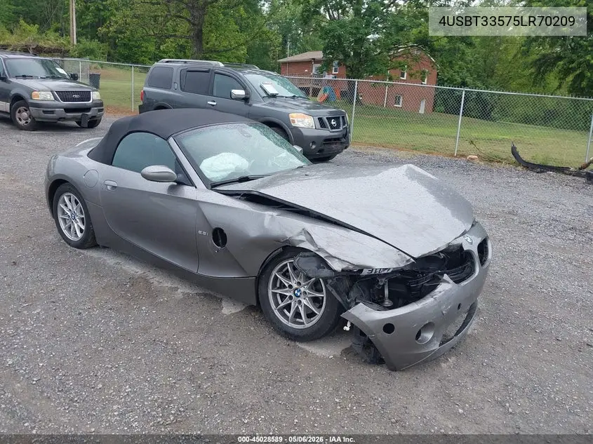 2005 BMW Z4 2.5I VIN: 4USBT33575LR70209 Lot: 45028589