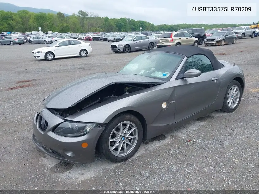 2005 BMW Z4 2.5I VIN: 4USBT33575LR70209 Lot: 45028589
