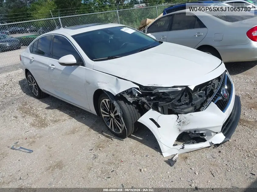2018 Buick Regal Sportback Essence VIN: W04GP6SX5J1065780 Lot: 45381456