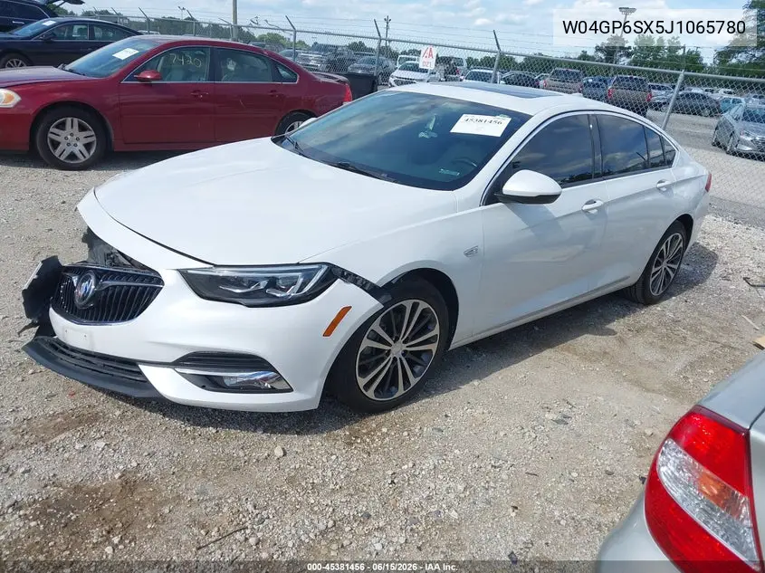 2018 Buick Regal Sportback Essence VIN: W04GP6SX5J1065780 Lot: 45381456