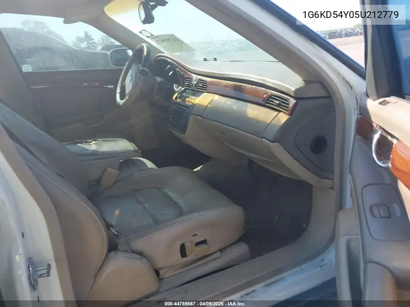 2005 Cadillac Deville Livery VIN: 1G6KD54Y05U212779 Lot: 44789567