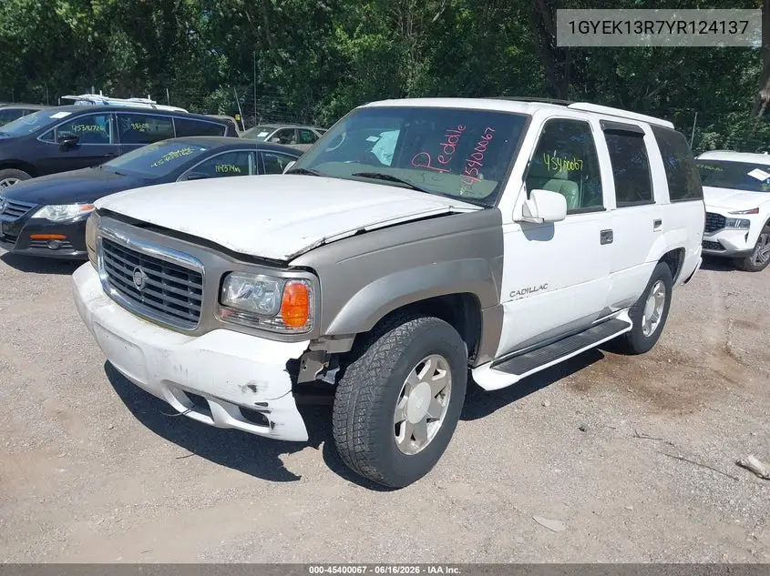 2000 Cadillac Escalade Standard VIN: 1GYEK13R7YR124137 Lot: 45400067