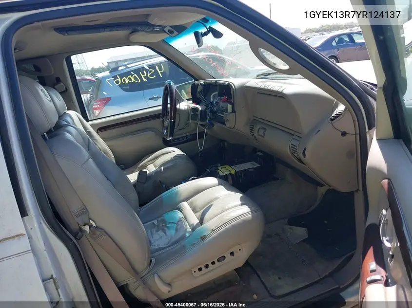 2000 Cadillac Escalade Standard VIN: 1GYEK13R7YR124137 Lot: 45400067