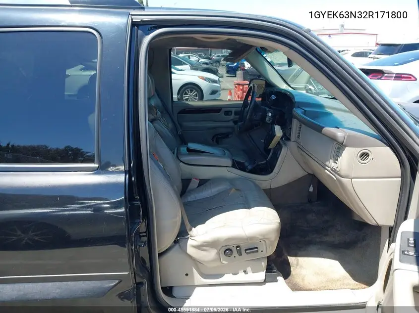 2002 Cadillac Escalade Standard VIN: 1GYEK63N32R171800 Lot: 45591884