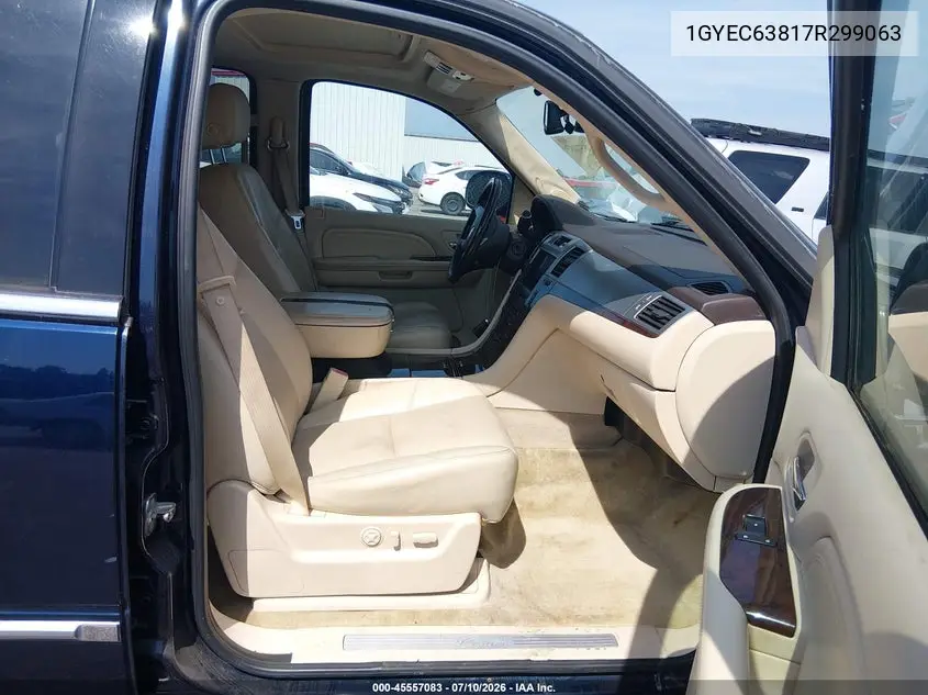 2007 Cadillac Escalade VIN: 1GYEC63817R299063 Lot: 45557083