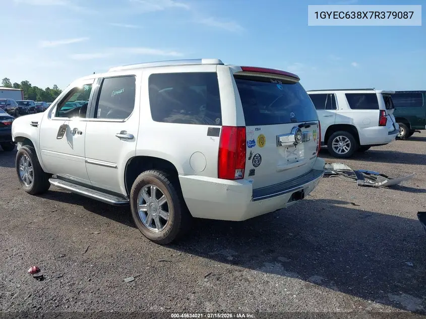 2007 Cadillac Escalade Standard VIN: 1GYEC638X7R379087 Lot: 45634021