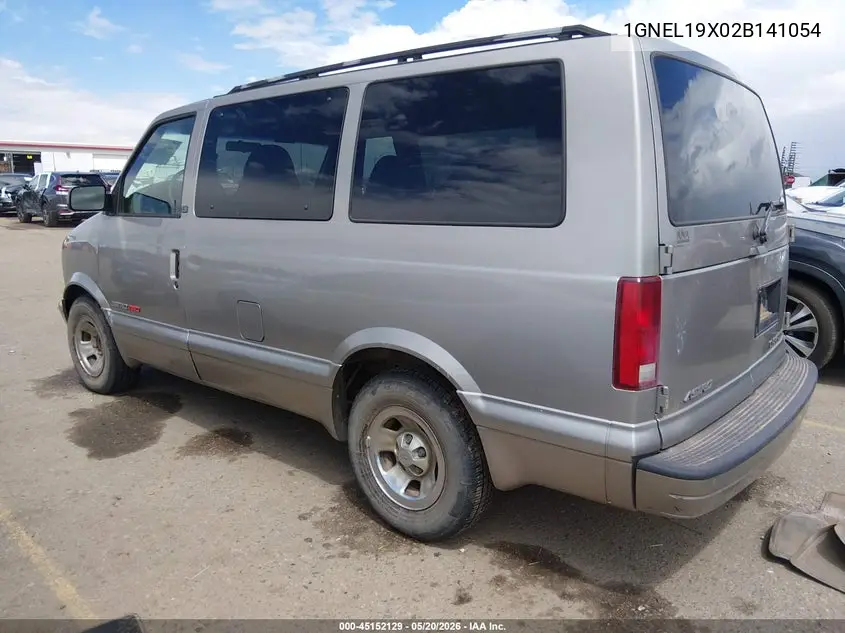 2002 Chevrolet Astro Ls VIN: 1GNEL19X02B141054 Lot: 45152129
