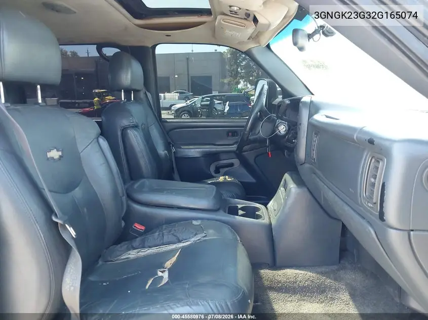 2002 Chevrolet Avalanche 2500 VIN: 3GNGK23G32G165074 Lot: 45580976