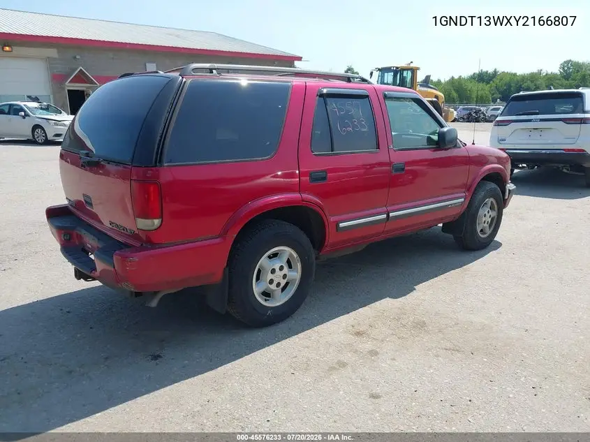2000 Chevrolet Blazer Ls VIN: 1GNDT13WXY2166807 Lot: 45576233