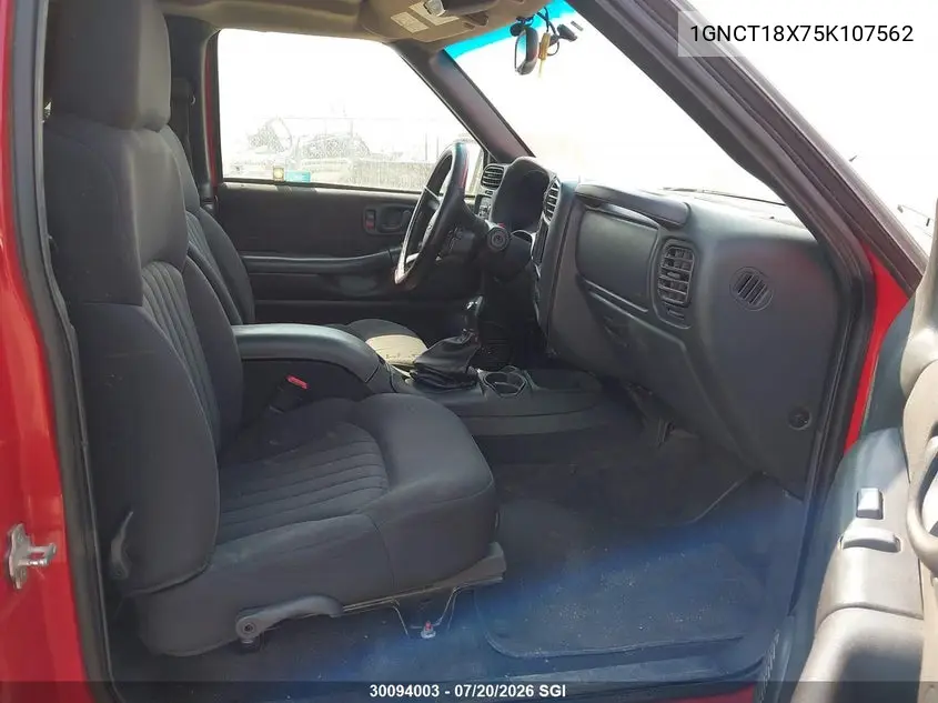 2005 Chevrolet Blazer VIN: 1GNCT18X75K107562 Lot: 30094003