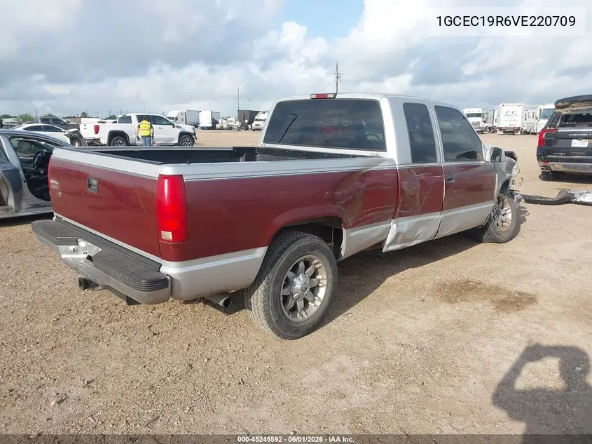 1997 Chevrolet C1500 Fleetside VIN: 1GCEC19R6VE220709 Lot: 45245592