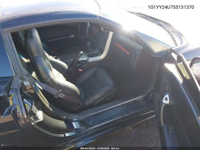 1G1YY24U755131370 2005 Chevrolet Corvette