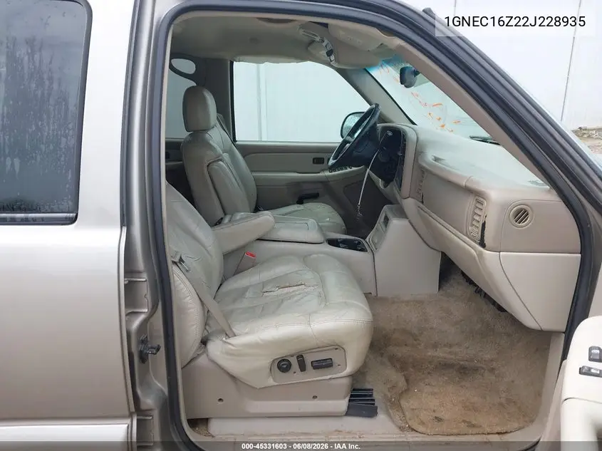 1GNEC16Z22J228935 2002 Chevrolet Suburban 1500 Lt