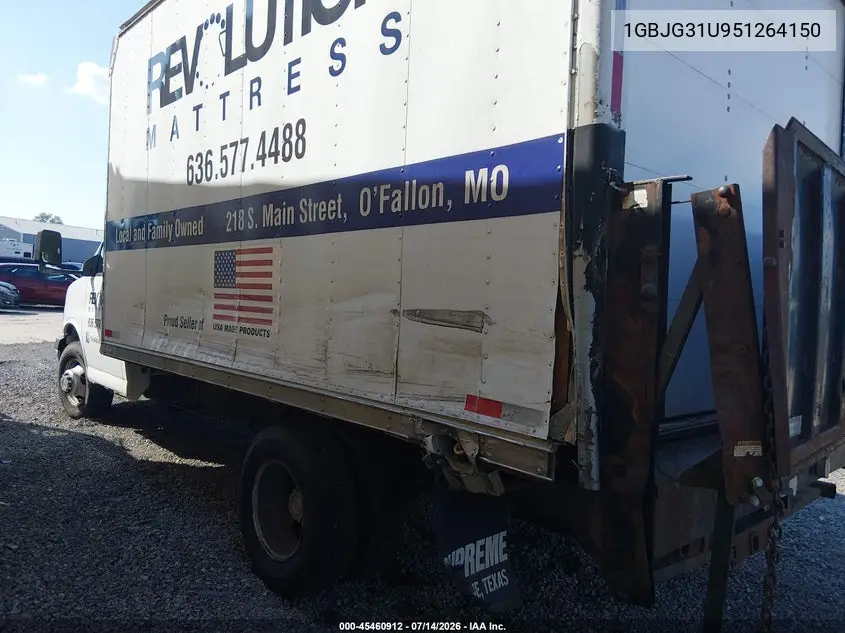 2005 Chevrolet Express Cutaway Base W/C7A VIN: 1GBJG31U951264150 Lot: 45460912